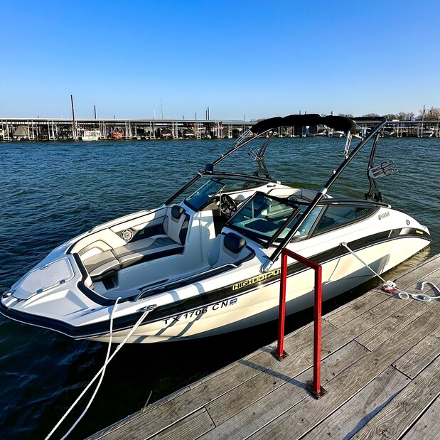 Rent a YAMAHA 212x in Lewisville, TX on Boatsetter