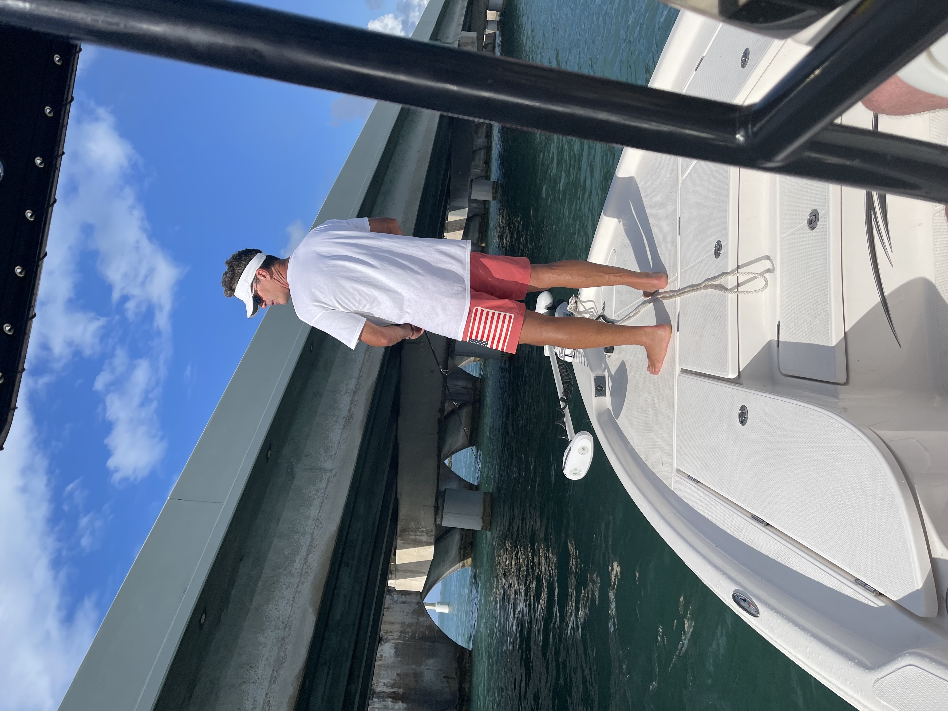 Rent a BLUE WAVE BOATS BY PARKS MFG. 2400 PURE BAY in Cape Coral