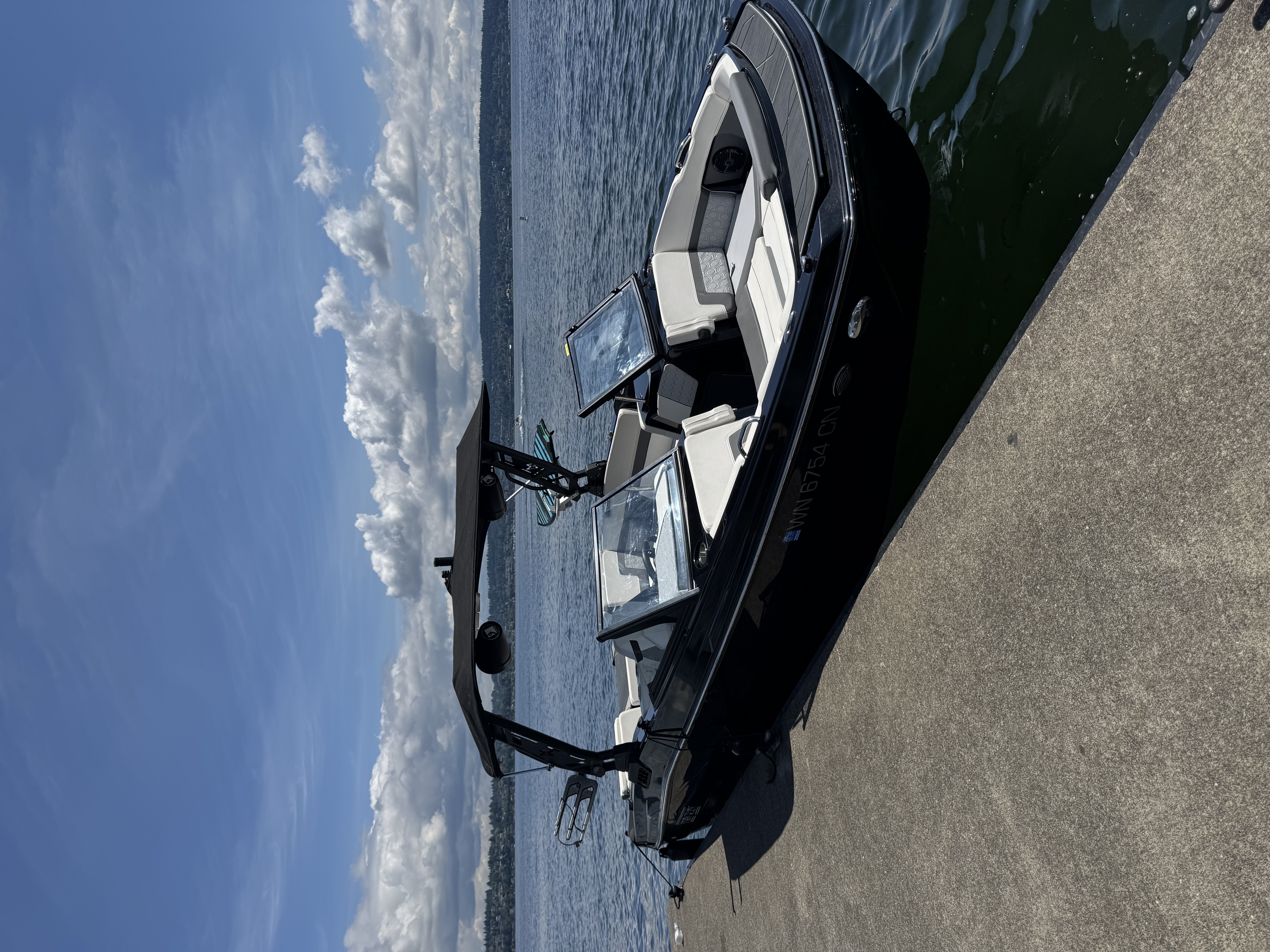Rent a HEYDAY WAKE BOATS H22 in Seattle, WA on Boatsetter