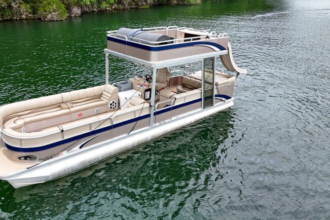Rectangular Pontoon Rent a Tahoe Pontoons 34ft Tritoon in Austin, TX on Boatsetter
