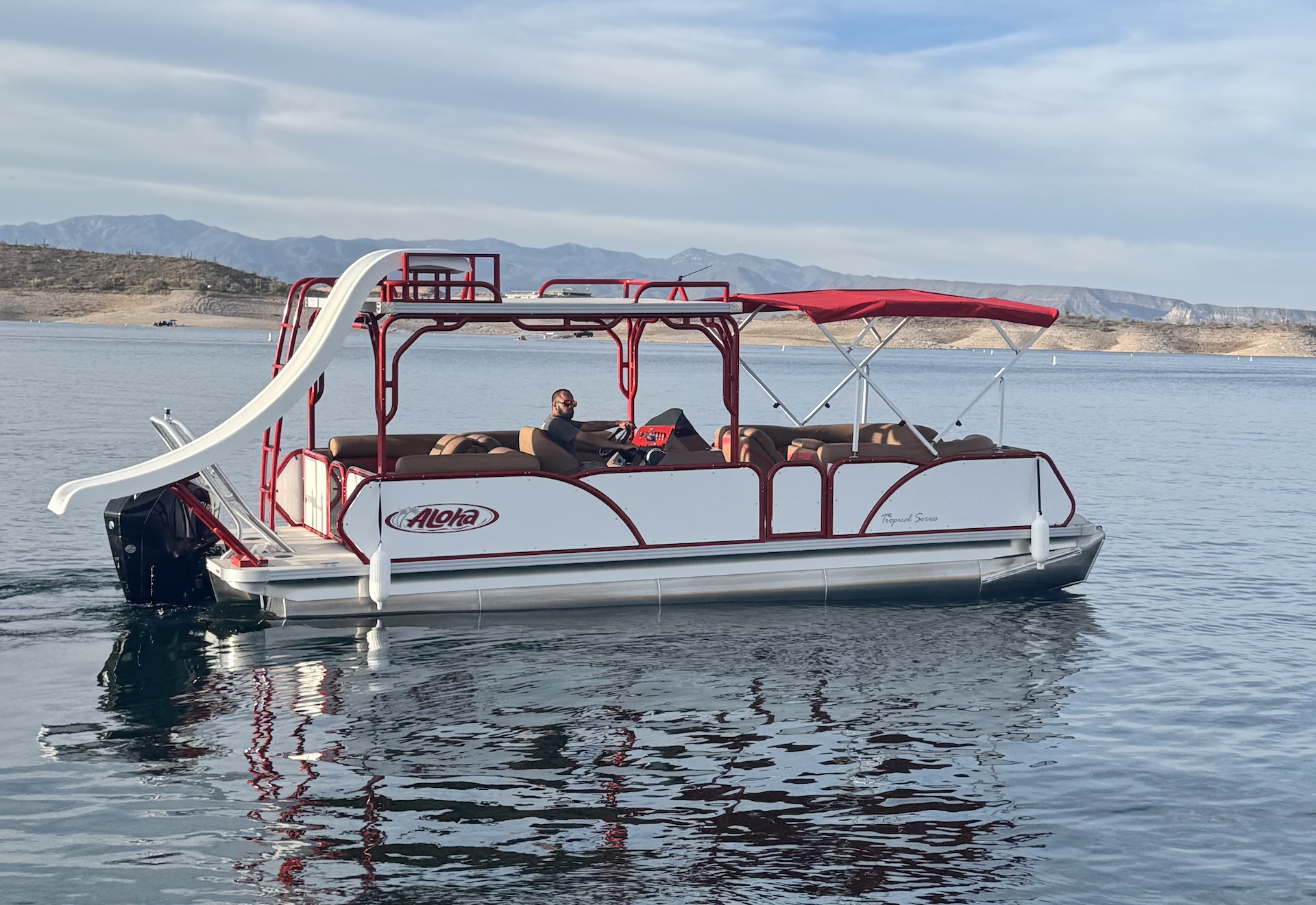 Rent a Aloha Sundeck in Morristown, AZ on Boatsetter