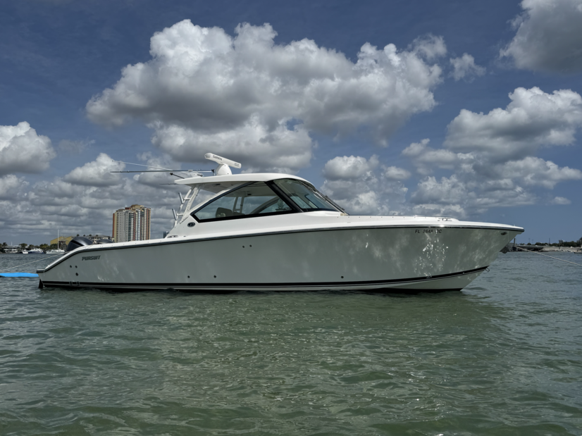 Rent a PURSUIT DC325 DUAL CONSOLE 2/2-F300HP in Lantana, FL on