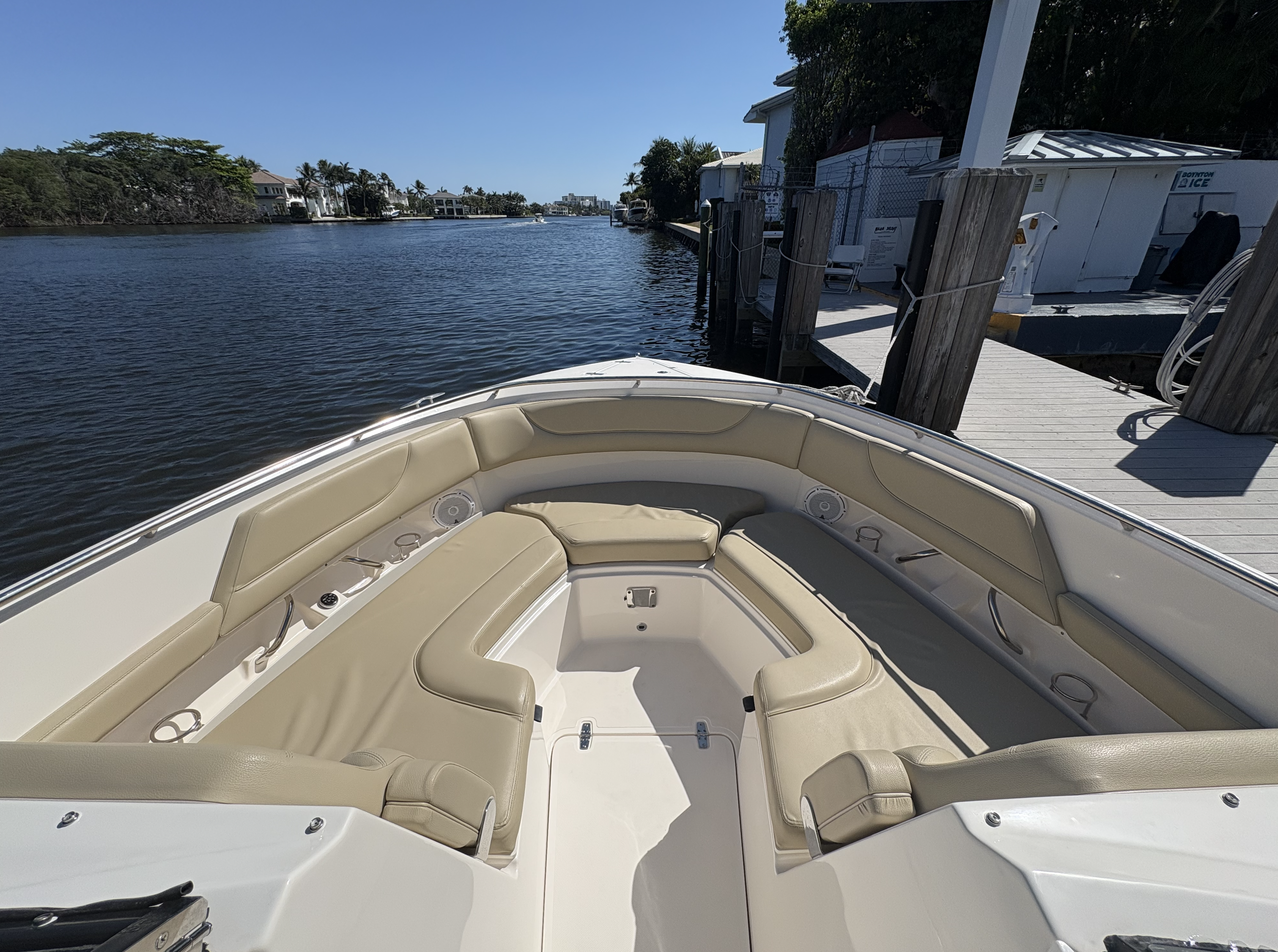 Rent a PURSUIT DC325 DUAL CONSOLE 2/2-F300HP in Lantana, FL on