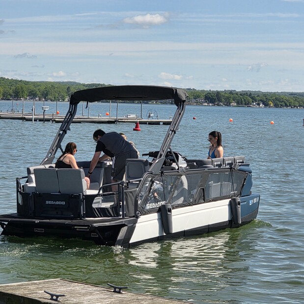 Rent a SEA-DOO SWITCH CRUISE 21 TECH in Canandaigua, NY on Boatsetter